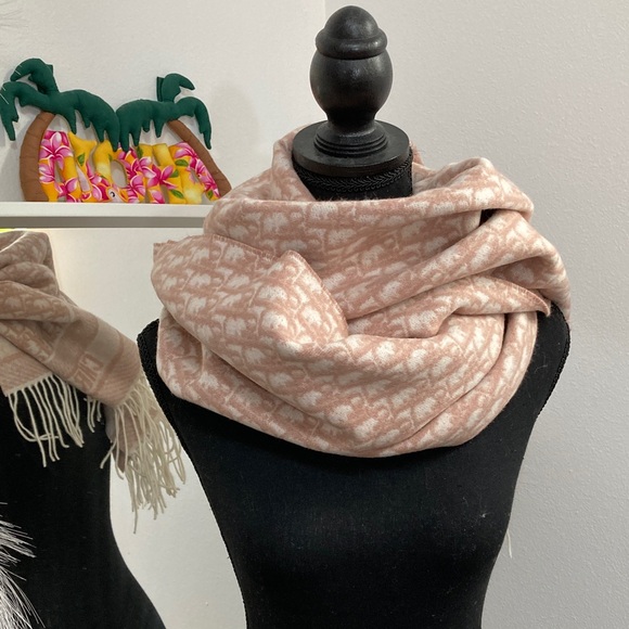 Dior Blush Pink Monogram Scarf - Picture 4 of 5